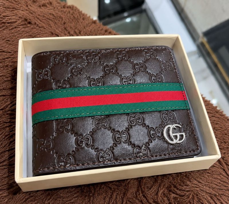 Gucci Signature G Men's Wallet