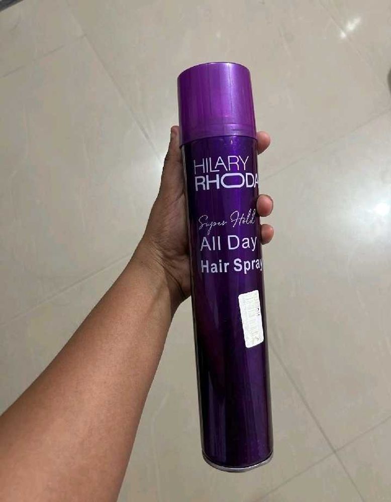 Hilary Rhoda Hair Spray