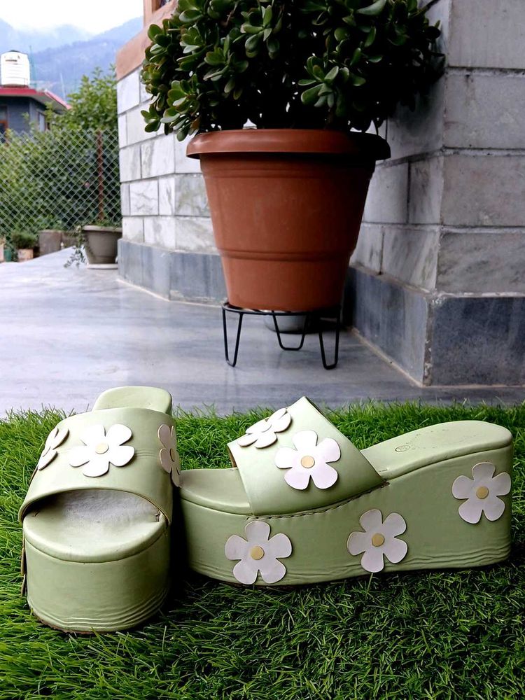 Vintage Flower Platform Slides