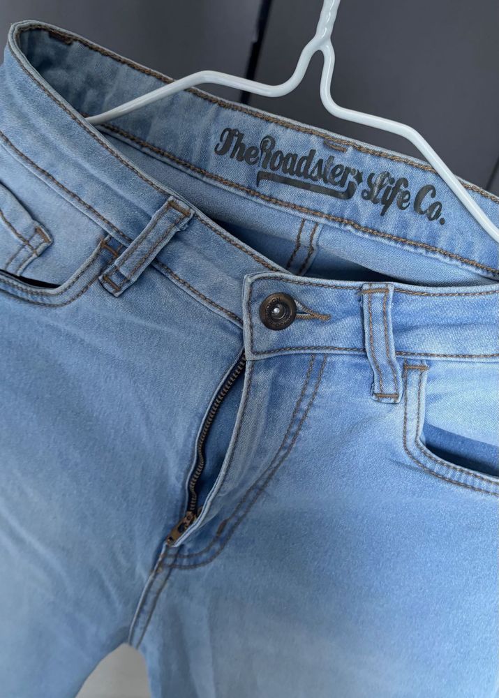 Roadster Light Wash Jeans