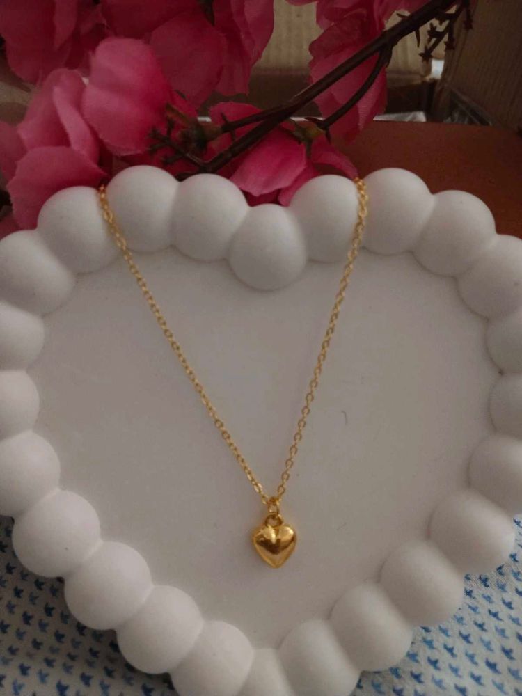 ✨NEW Gold Heart Necklace✨ SMALL BUSINESS OWNER