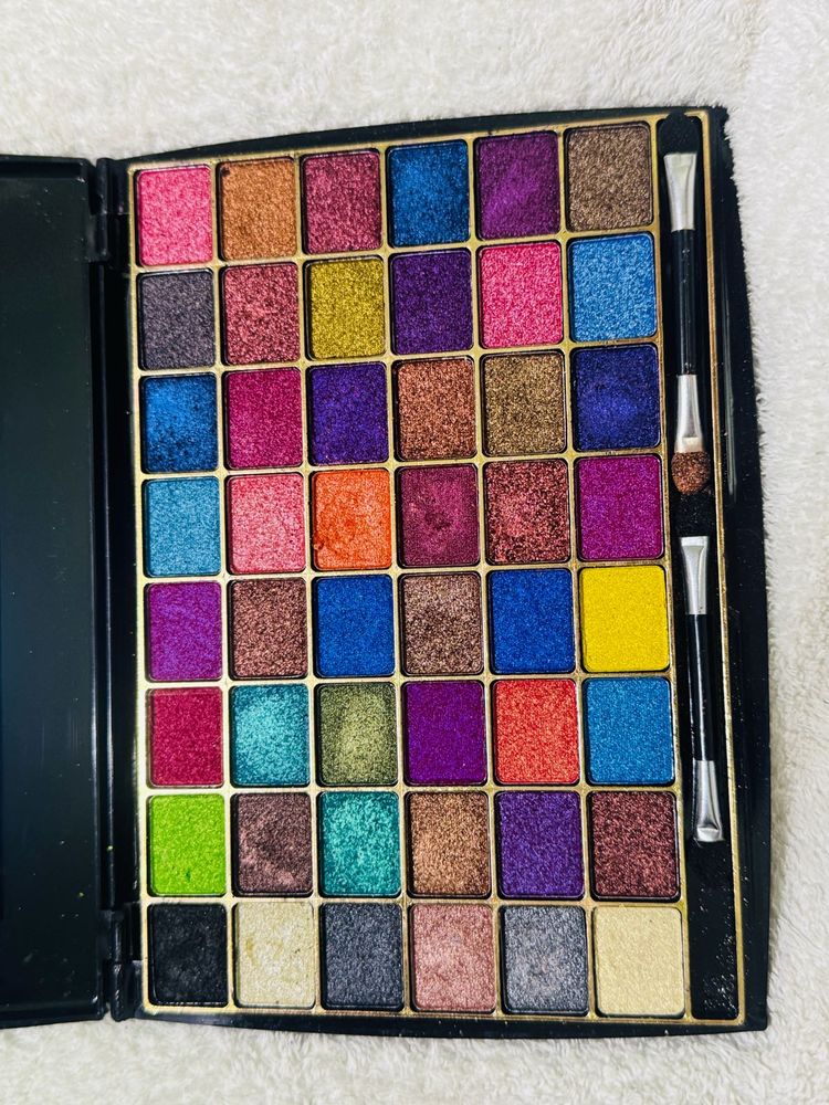 48 colors Fix Price Eyeshadow Palette