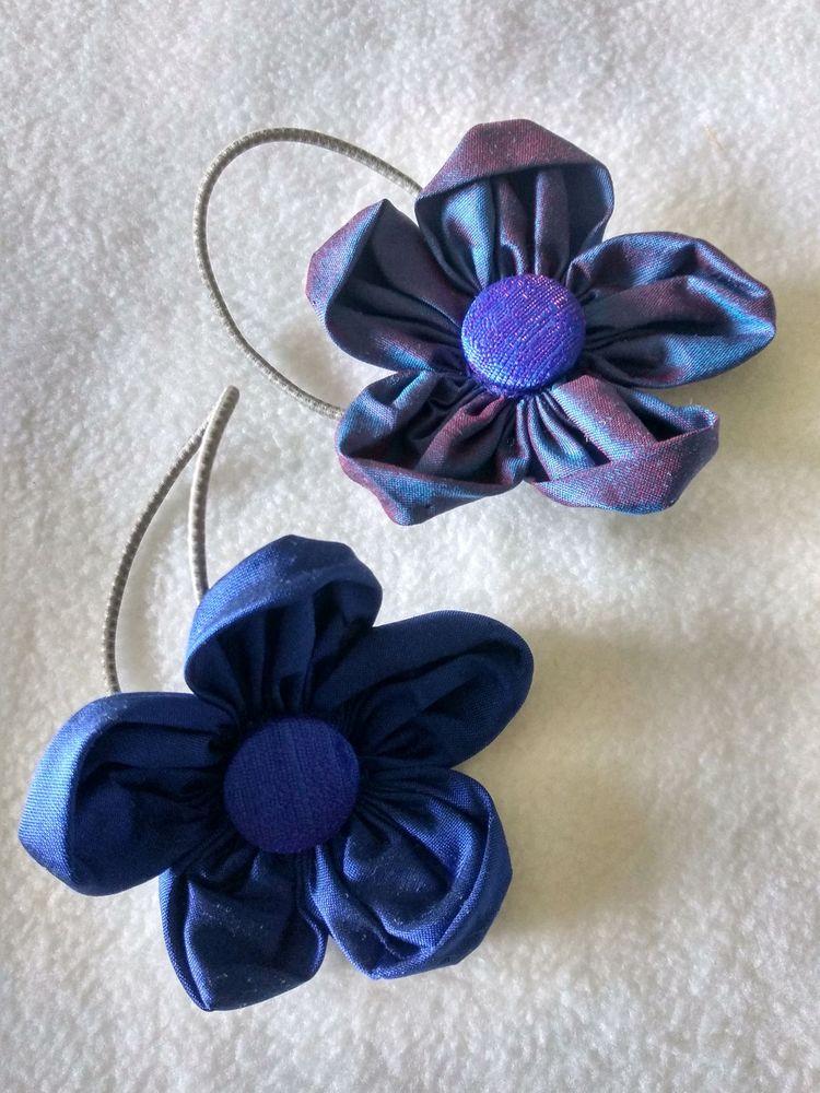 Blue raw silk scrunchie