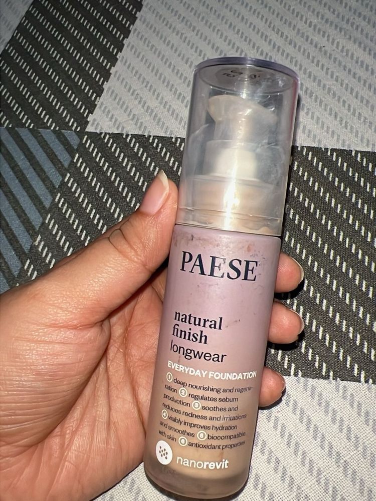 PAESE Natural Finish Longwear Foundation