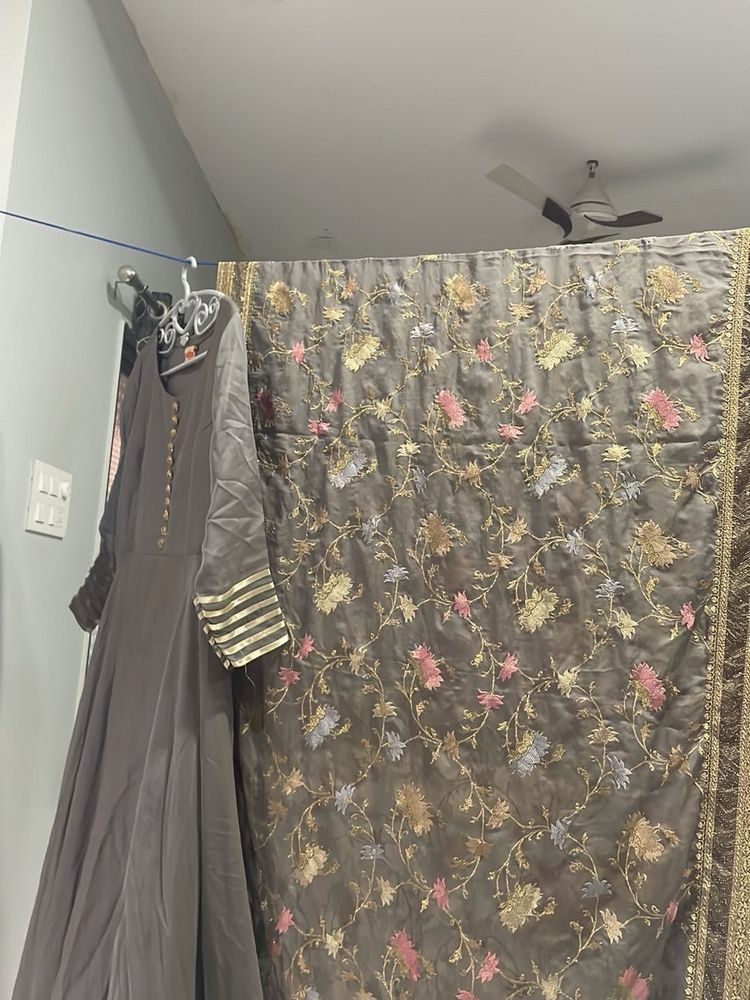 grey umbrella wid full length embroidery dupatta