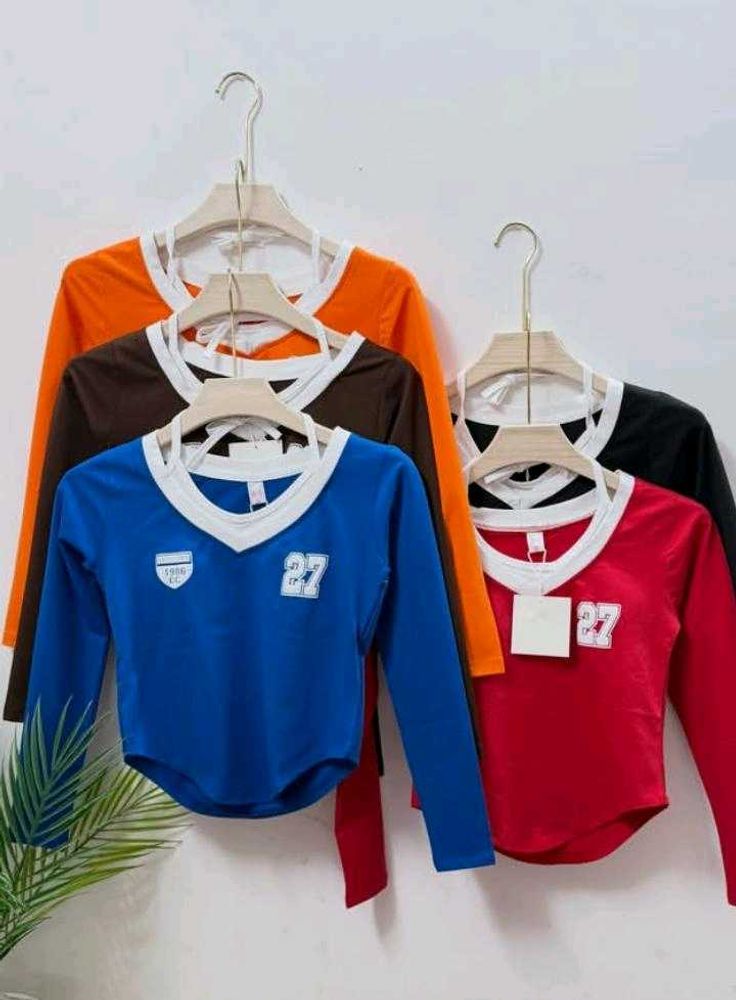 Any One Padded V-neck CropTop -Just₹500 💫