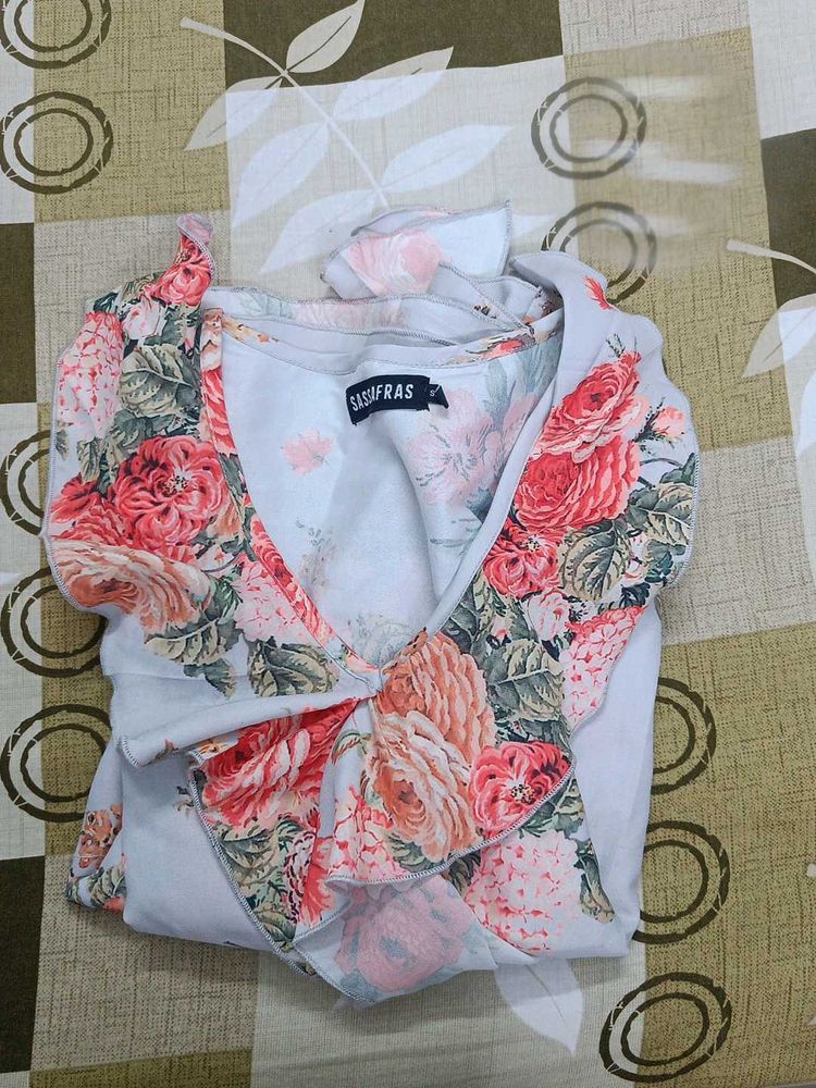 floral top