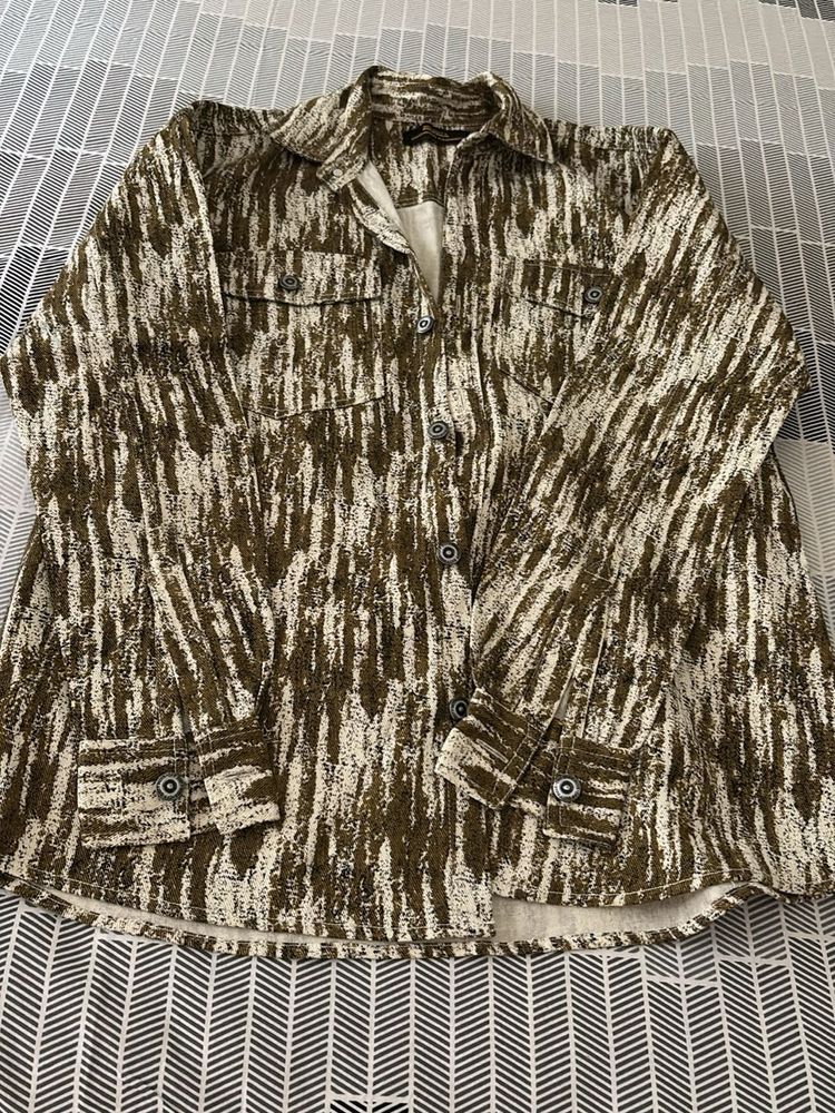 Stylish Printed Button-Up Shirt
