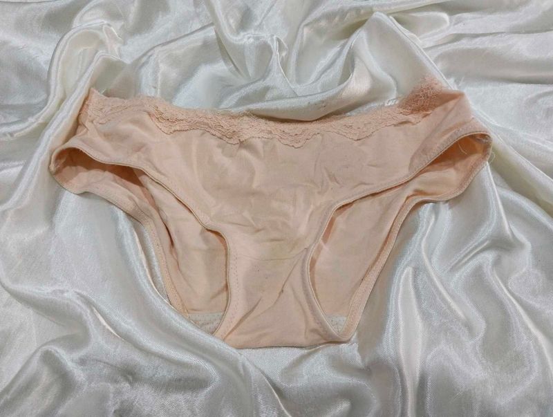 Comfortable Lace Trim Briefs