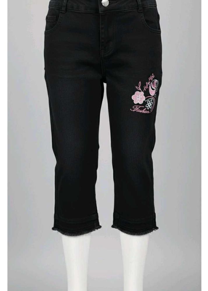 Girls Black Capris