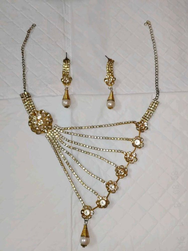 Elegant Necklace &amp; Earring Set
