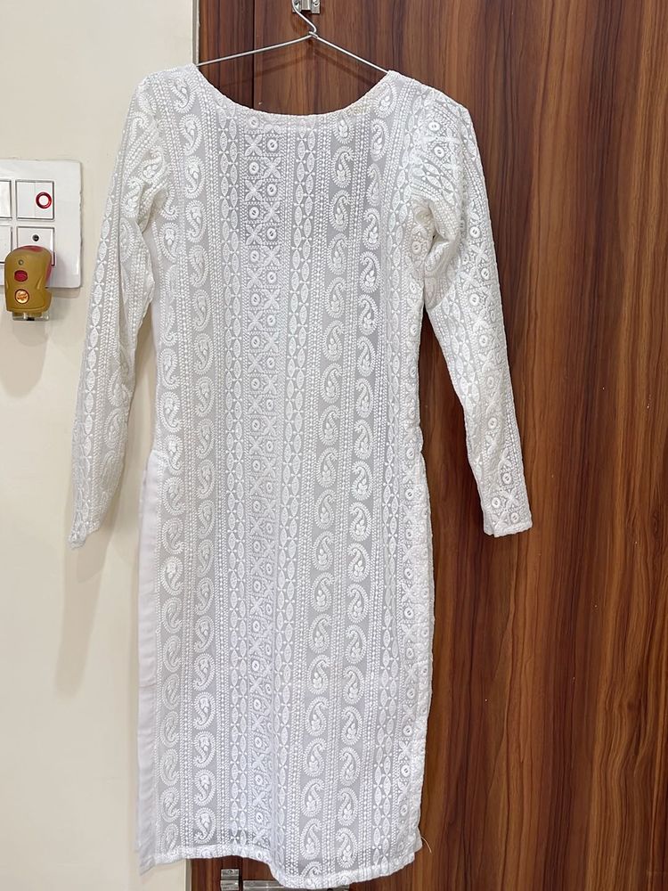 White Chikankari kurta