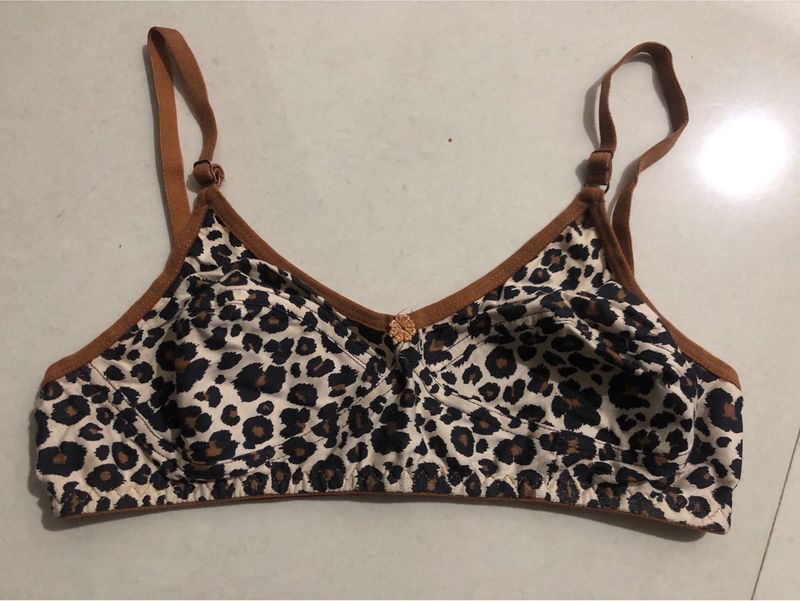 leopard printed bra