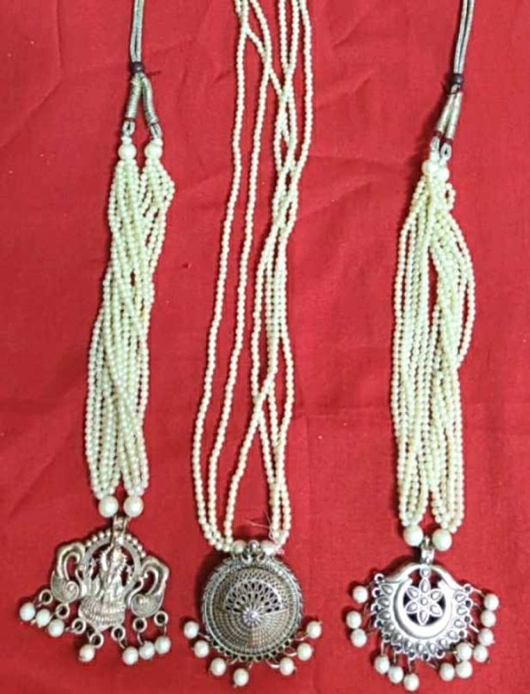 Elegant Pearl Necklace Set