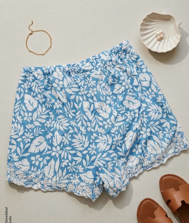 Boho Floral Print Shorts