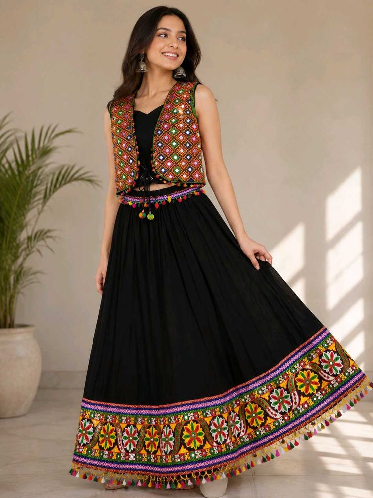Beautiful Embroidered Lehenga Choli Set