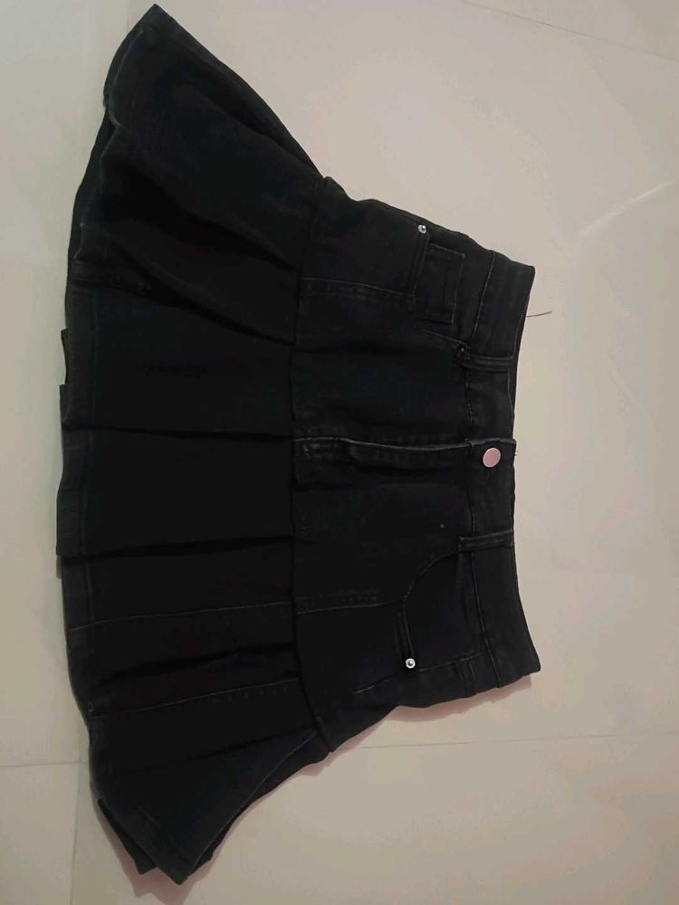 pleted denim black skirt
