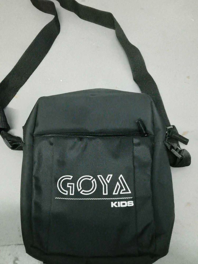 GOYA KIDS Black Crossbody Bag