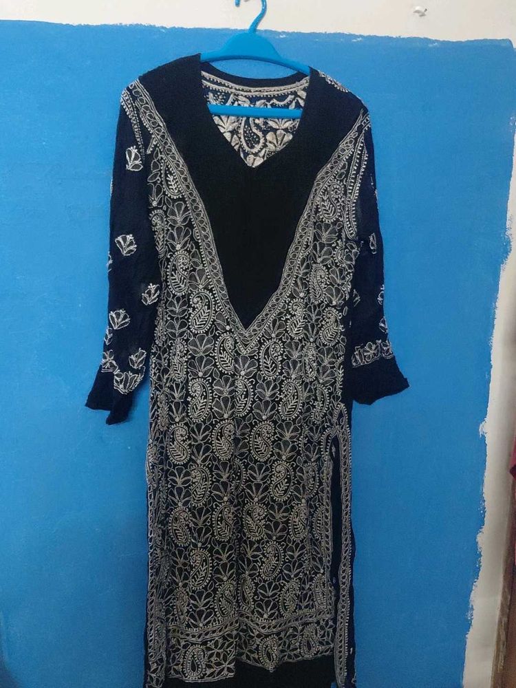 Elegant Black &amp; Wh