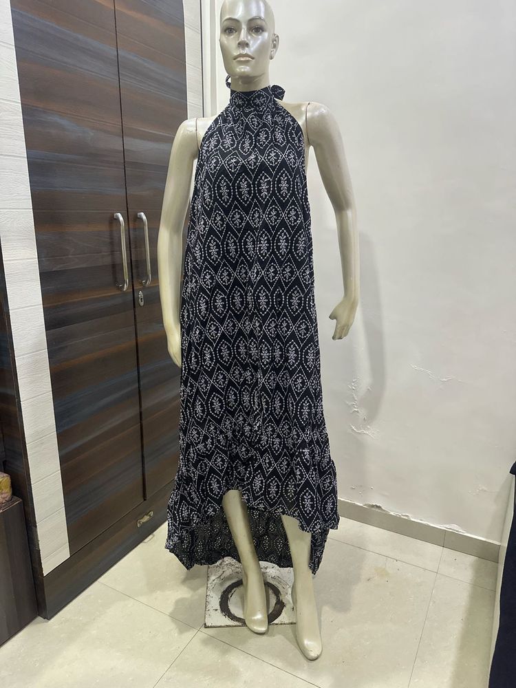 Chic Black &amp; White Maxi Dress