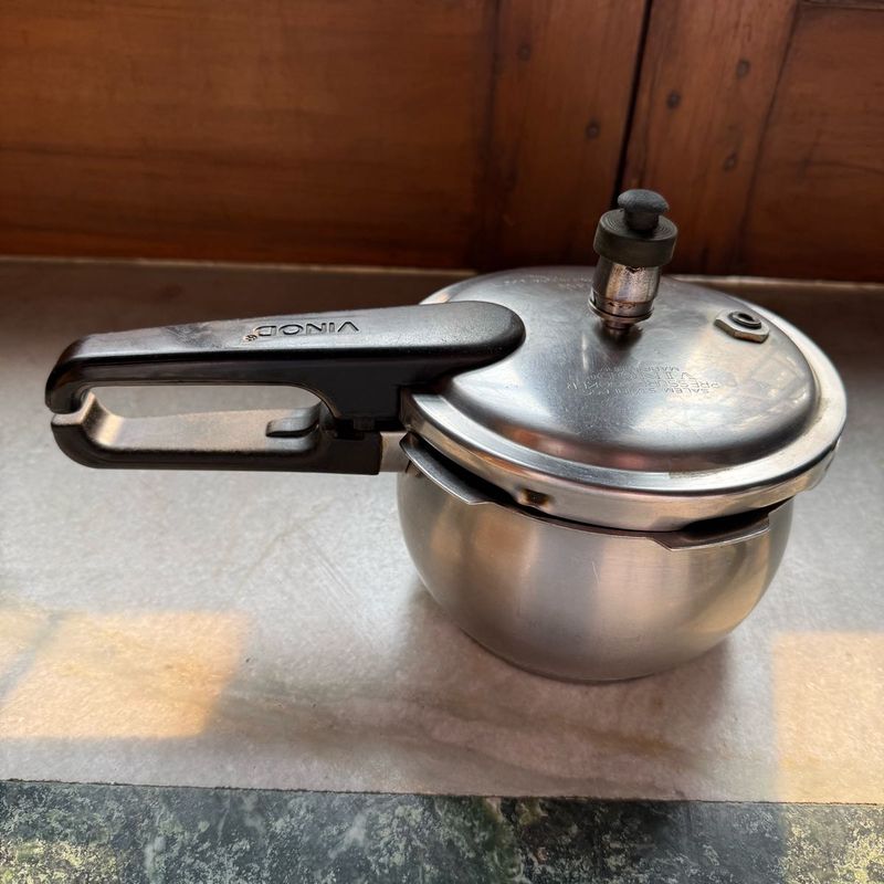 Vinod Pressure Cooker 1.5L