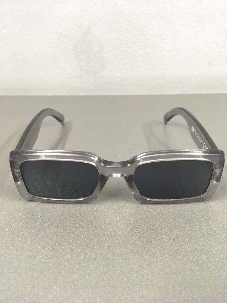 Stylish Grey Rectangular Sunglasses