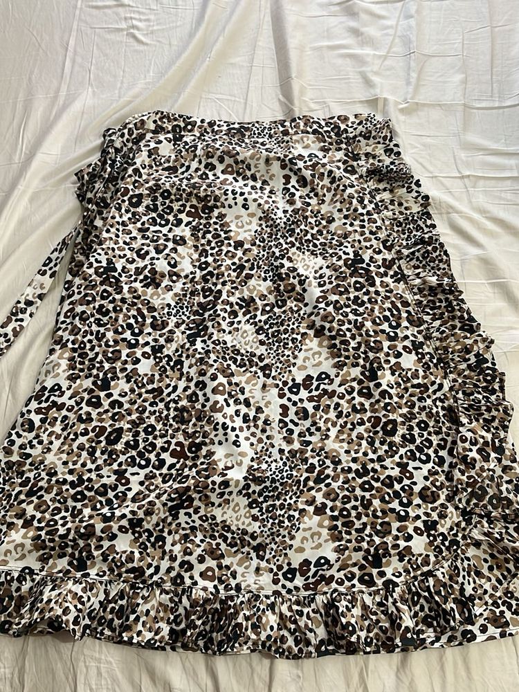 Stylish Leopard Print Wrap Skirt