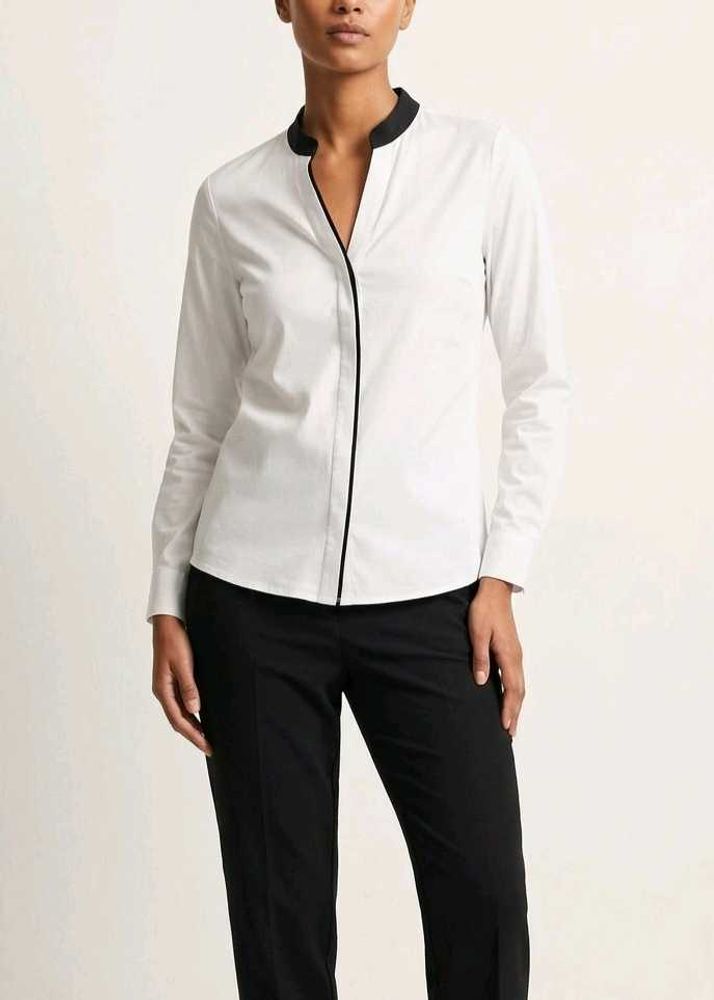 Chic White &amp; Black Trim shirt