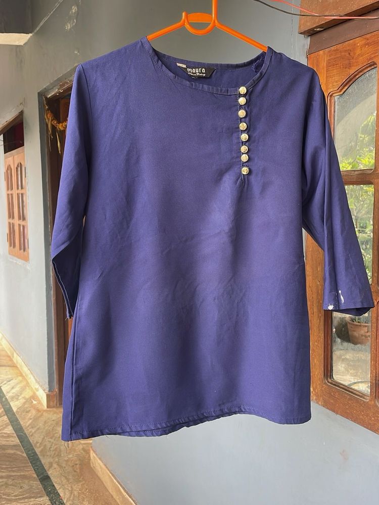Chic Blue Top