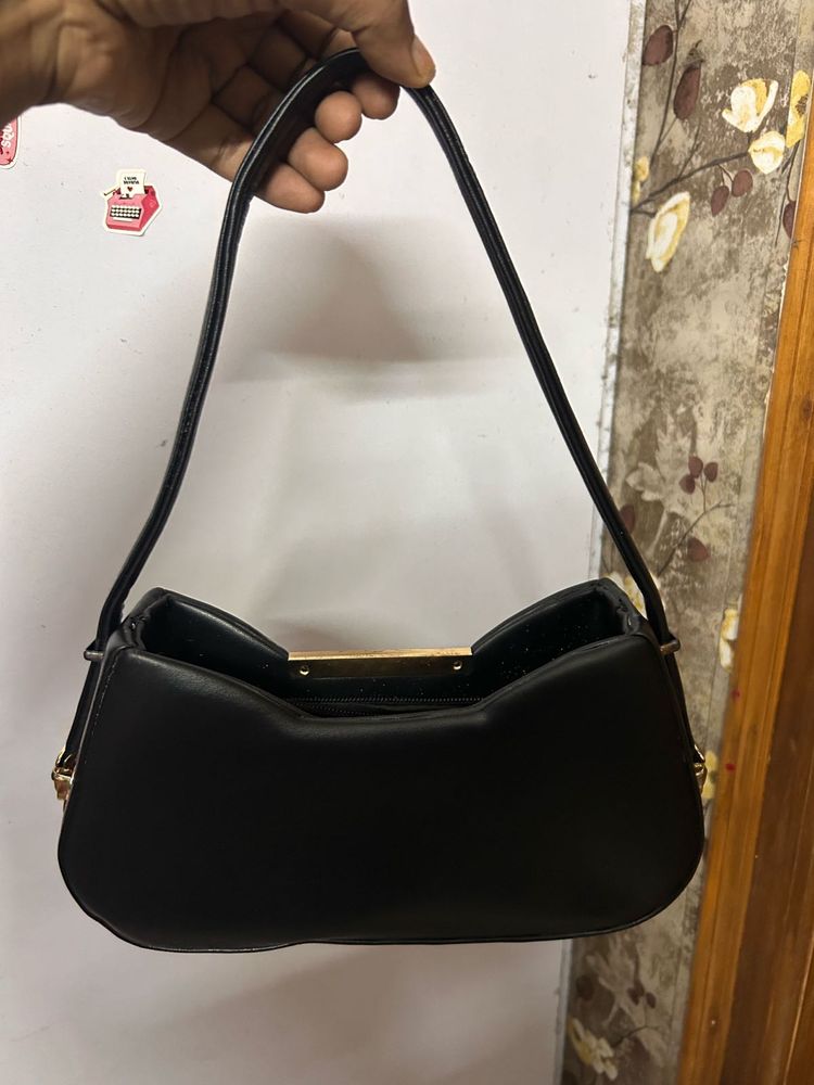 Chic Black Shoulder Bag