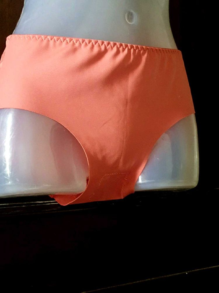 Coral High-Waisted Briefs 34  size