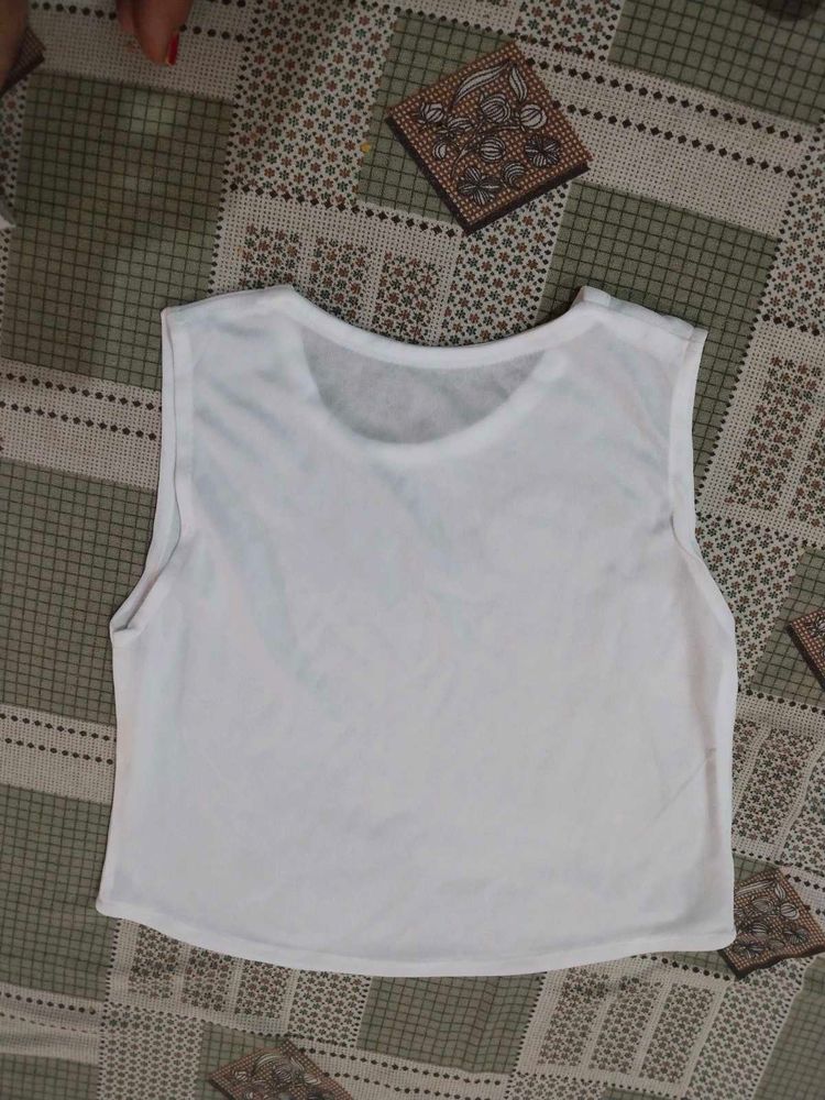 Basic White Sleeveless Crop