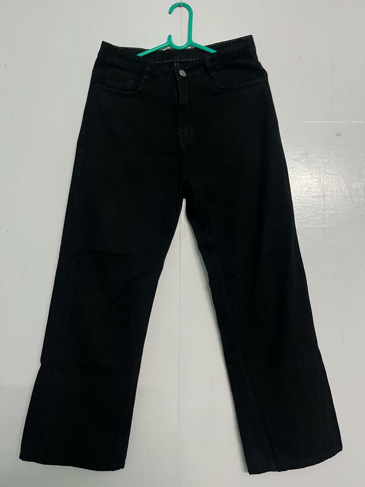 Classic Black Wide-Leg Jeans