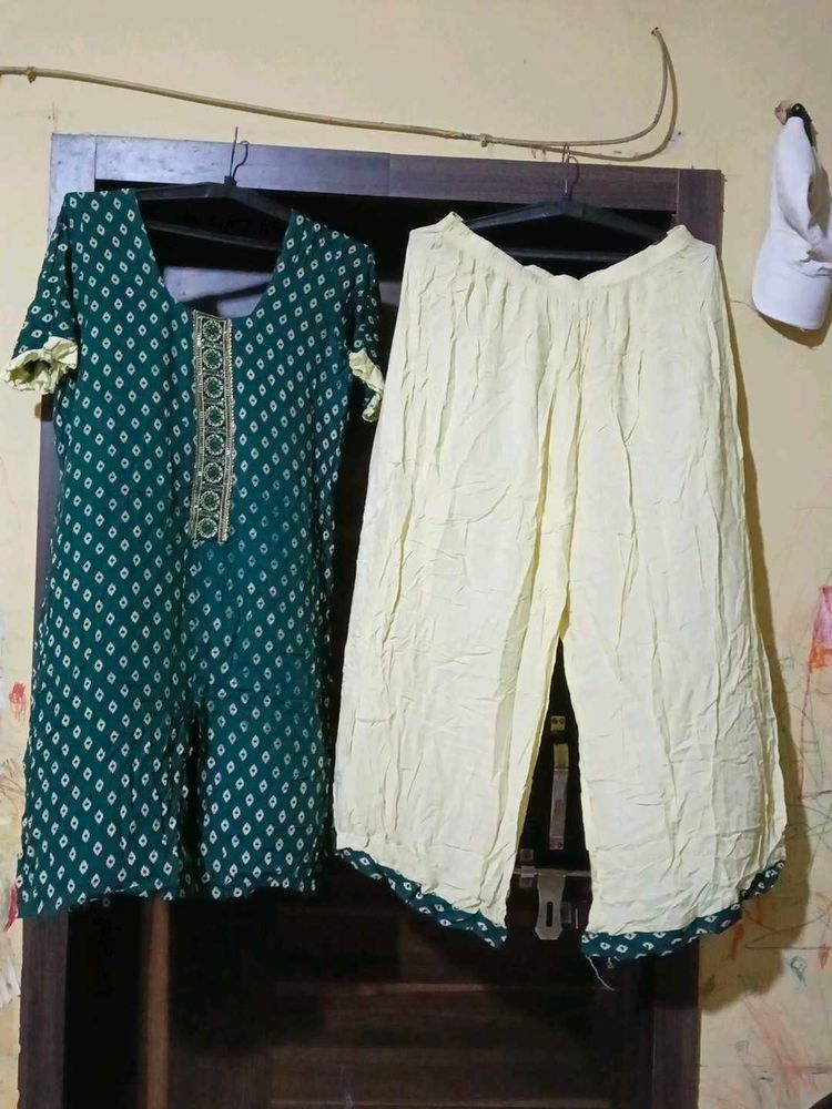 Green Bandhani Kurta with Cream Palazzo