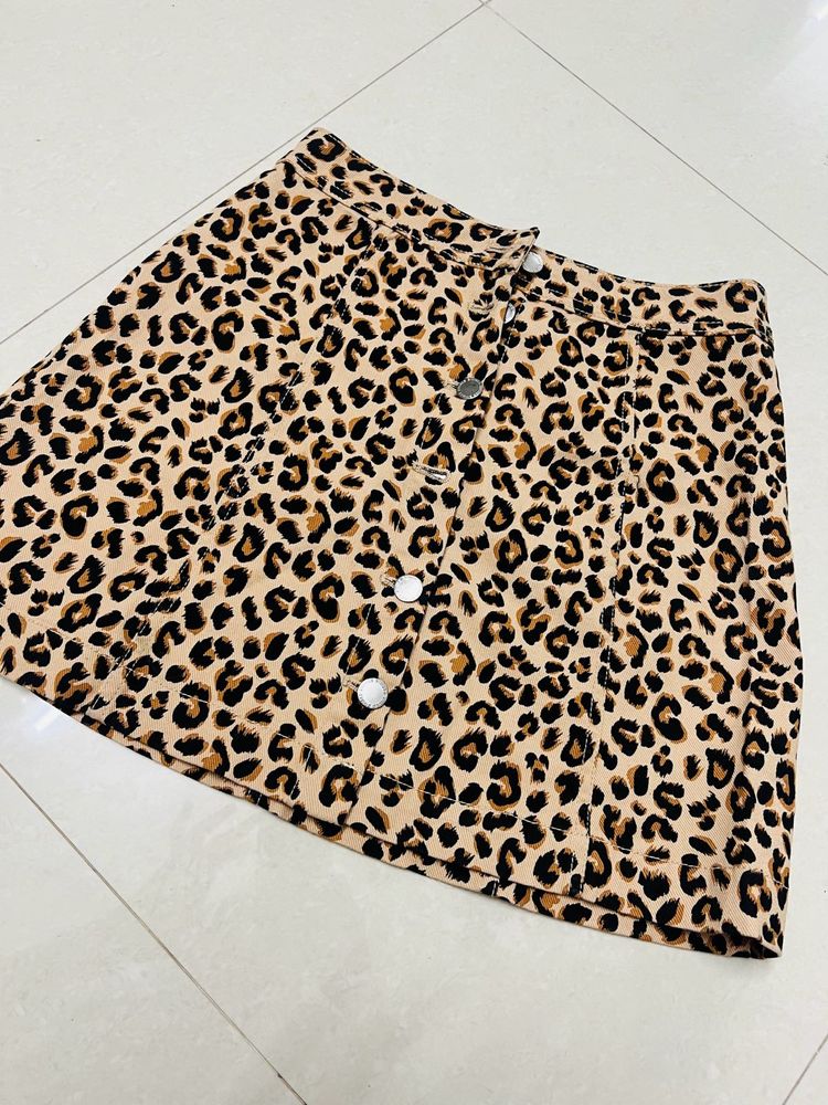 Leopard Print Button-Front Skirt