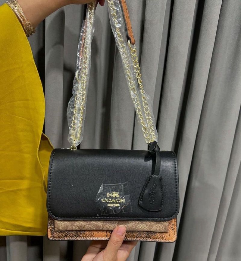 Chic Crossbody Bag