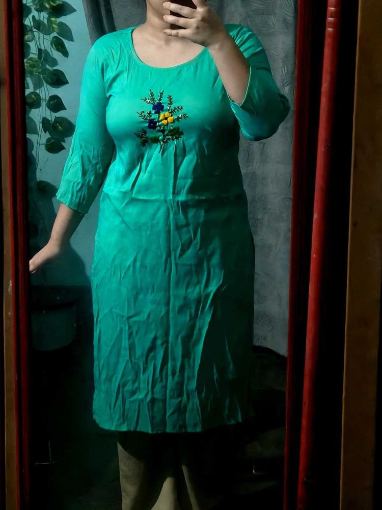 Green Embroidered Kurta