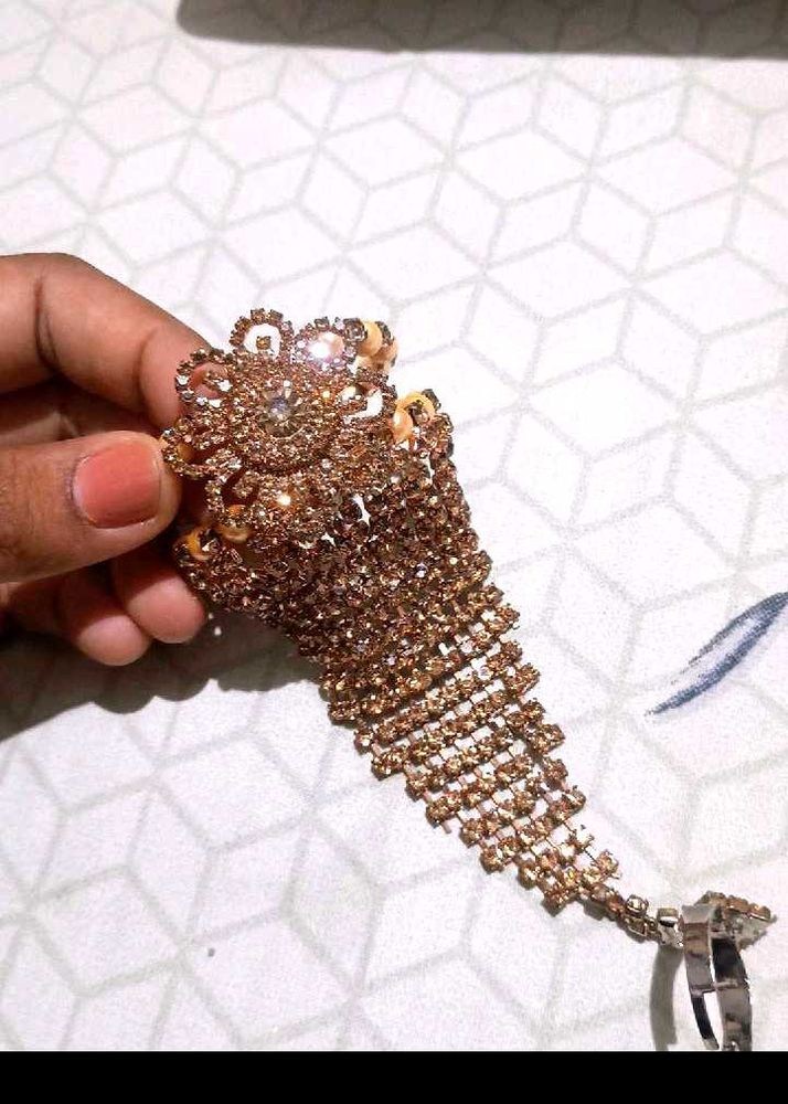 Stunning Rhinestone Bracelet Ring