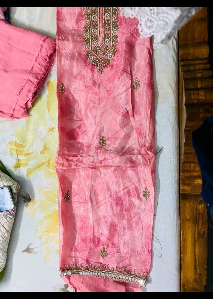 Elegant Pink Embroidered Kurta Set