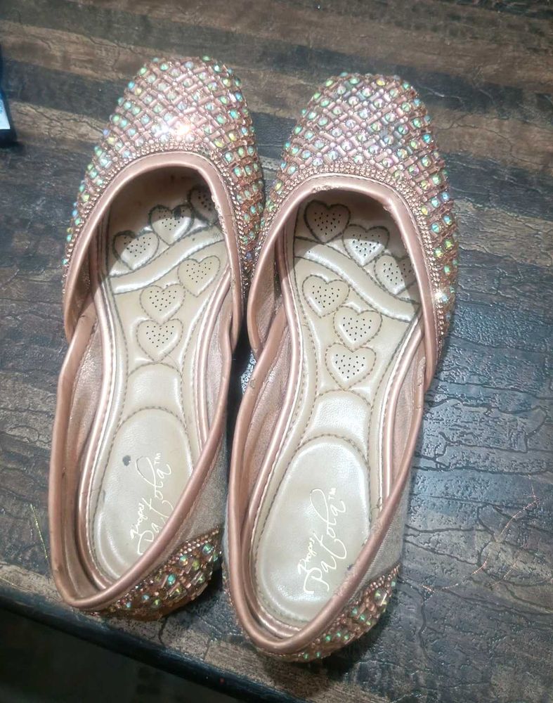 Trendy Women Rose Gold Embellished Bellies Comfort