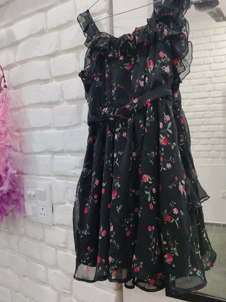 Princess flaps Black Mini Dress
