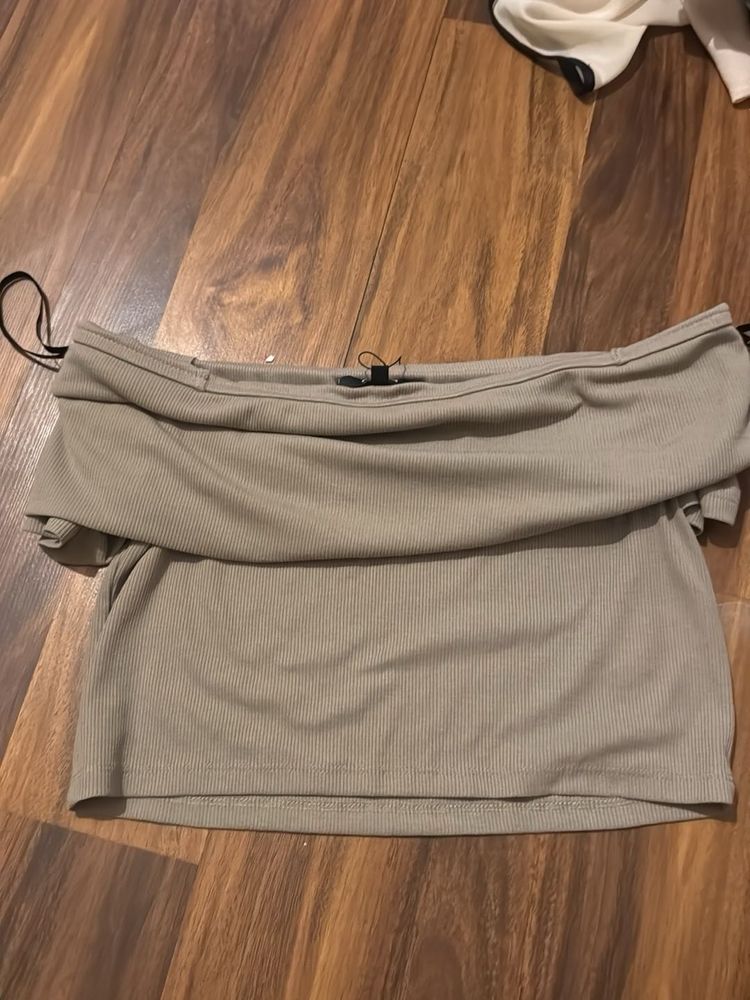 WESTSIDE Off-Shoulder Ribbed Crop Top