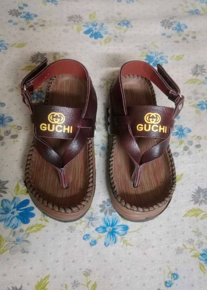 Guchi Leather Sandal