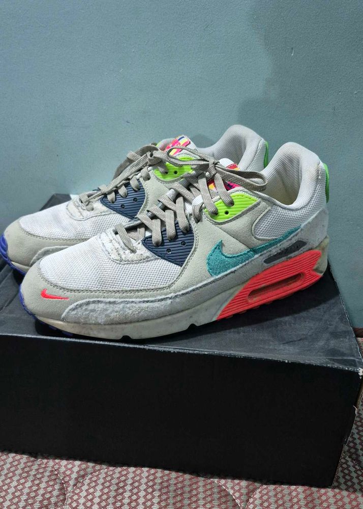 Nike Air Max 90 Evolution of Icons