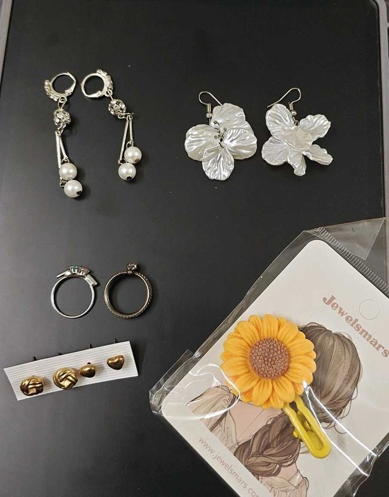 Assorted Jewelry Set