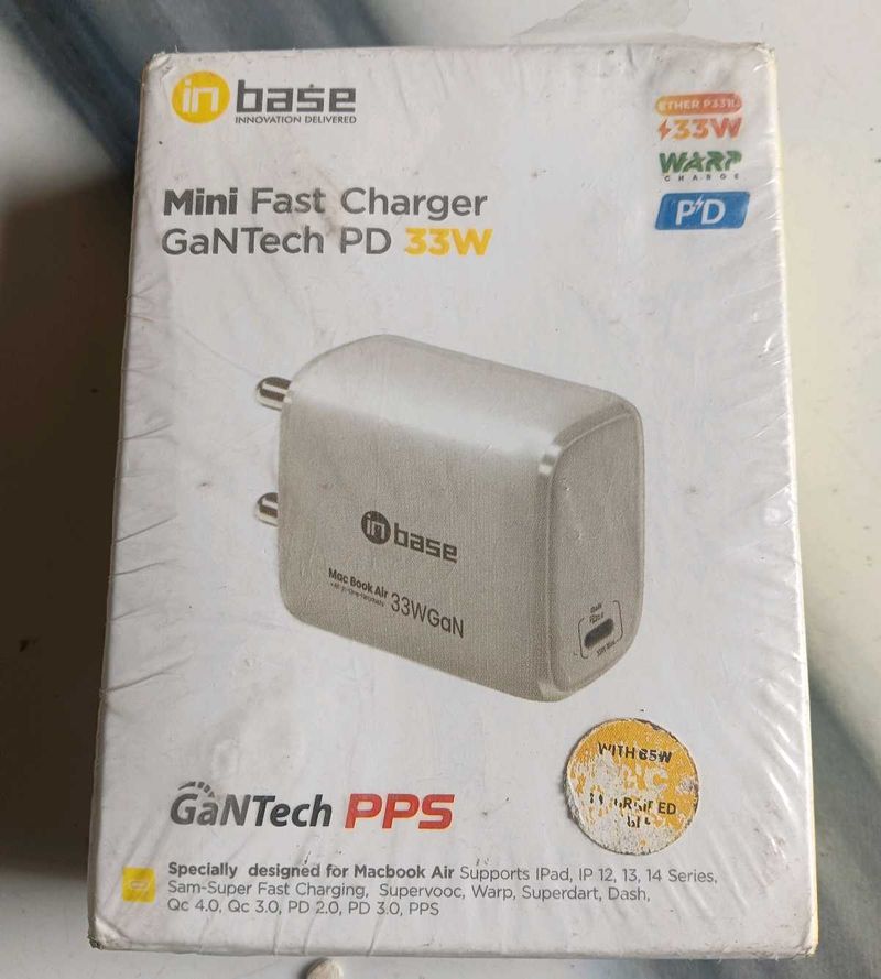 InBase Mini Fast Charger 33W GaN Tech PD