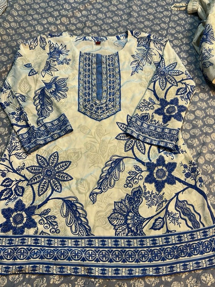 Elegant Blue Floral Kurta