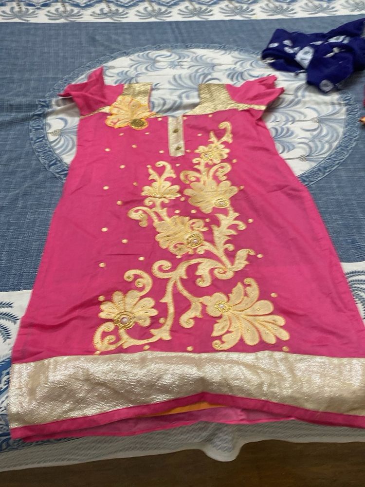 Beautiful Pink Kurta with Golden Embroidery