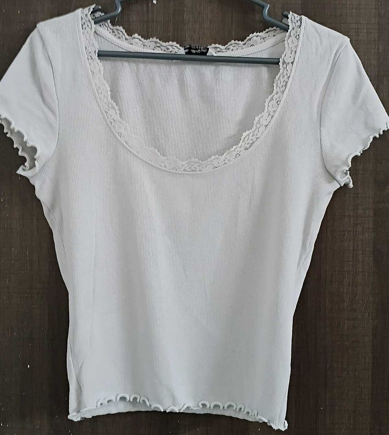 Cute Lace Trim Ribbed Cropped Top
