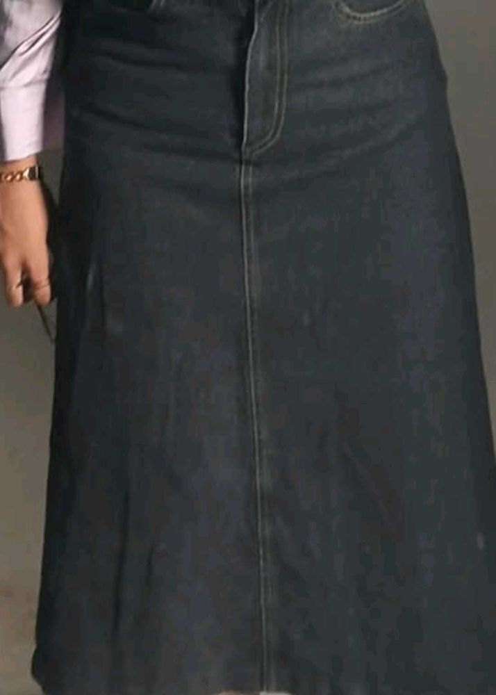 denim skirt knee length